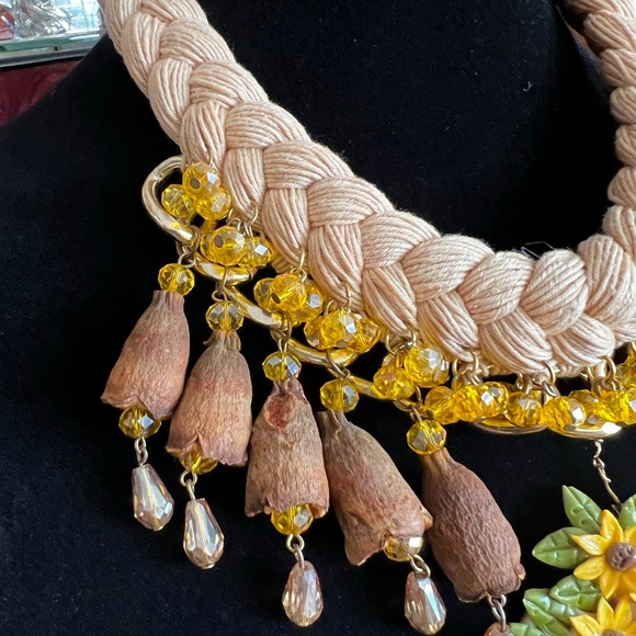 🌻 BEAUTIFUL HANDNADE NECKLACE - Picture 7 of 9